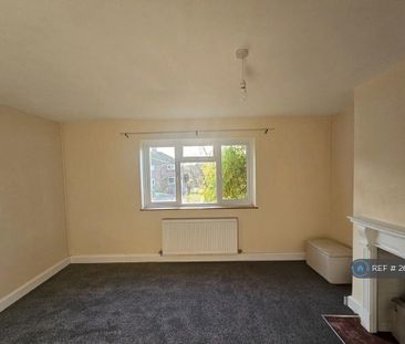 2 bedroom semi-detached house to rent - Photo 3