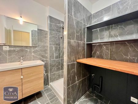 Location Appartement 2 pièces 47m² CHAMBERY 73000 - Photo 3
