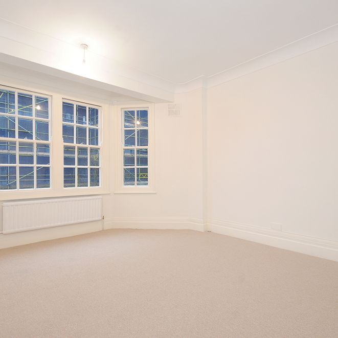 PARK ROAD, NW8, London - Photo 1