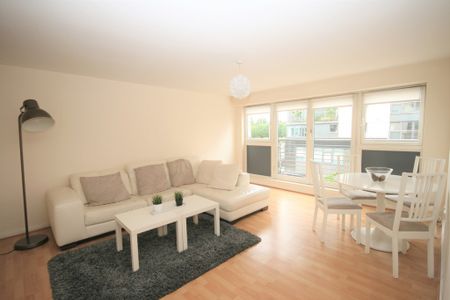 Wallace Street – Spacious & Modern 2 Bed Furnished Apartment, Tradeston – Available 06/01/2026 - Photo 2
