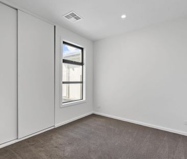 Modern Comfort and Effortless Living - Photo 3