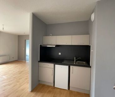 Location Appartement 2 pièces 47m² MONT DE MARSAN 40000 - Photo 4