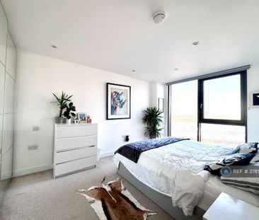 2 bedroom penthouse to rent - Photo 5