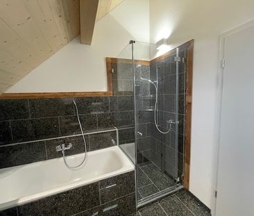 Schöne und grosse 4.5-Zimmer-Dachwohnung mit modernem Komfort - Foto 3