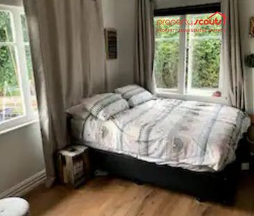 3 Bedroom Waikanae home- great location, spa, pets! - Photo 1