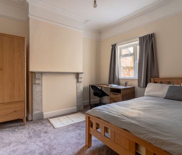 6 Bed Terraced House, Ordnance Road, SO15 - Photo 4