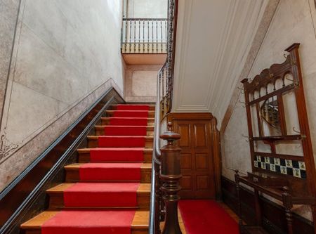 Rua de Álvares Cabral, Porto, Braga 4050-041 - Photo 2