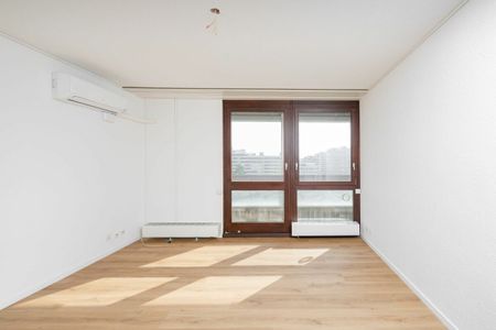 3.5 Zimmer, 100 m², 8. Stock - Photo 4