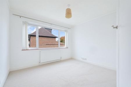 To Let 3 Bed House - Semi-Detached - Photo 5