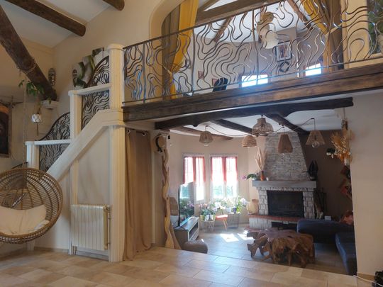 Location Maison 5 pièces 169m² MARIGNANE 13700 - Photo 1