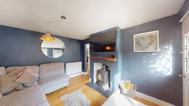 2 bedroom cottage to rent - Photo 1