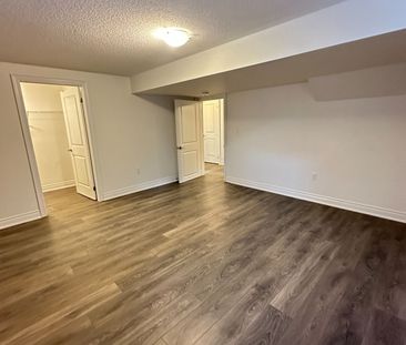 For Lease - 77 TERRAIN CRT Court, East Gwillimbury, Ontario - Photo 4