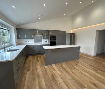 4 bedroom detached house to rent - Photo 3