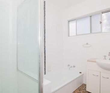 High Set Home - Garden Maintenance Included - Photo 3