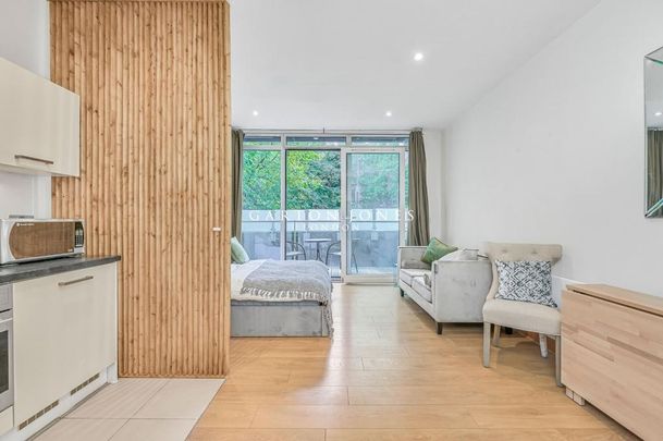 Studio to rent - Photo 1