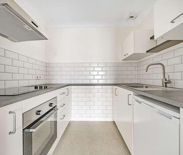 Chamberlaine Court, Banbury, OX16 - Photo 2