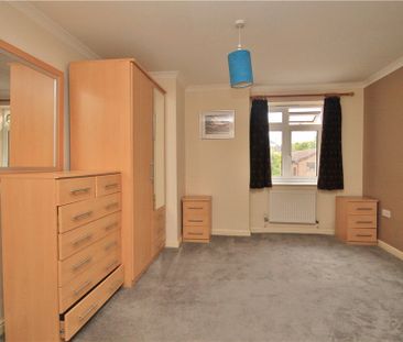 Goldsworth Road, Woking, Surrey, GU21 6LW - Photo 2