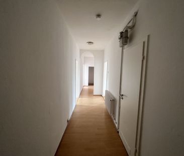 Ihre neue Mietwohnung in der Werftstraße - 4 ZKB, DG, sanierter Altbau - Photo 1