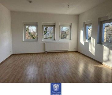 Perfekte 2-Zimmerwohnung mit großem Wohnzimmer und Duschbad in Senf... - Photo 2