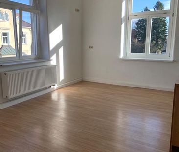 Stilvolle 4-Zimmer-Altbauwohnung mit Charme & Großzügigkeit - Photo 5