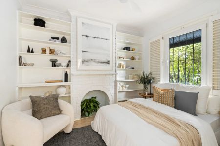 Effortless Living, Charm and Convenience - Photo 4