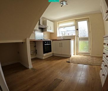 2 bedroom terraced house to rent - Photo 4