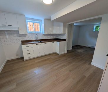 3 1/2 entièrement rénové à louer - Photo 2