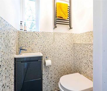 3 bed Semi Detached House for rent - Photo 2