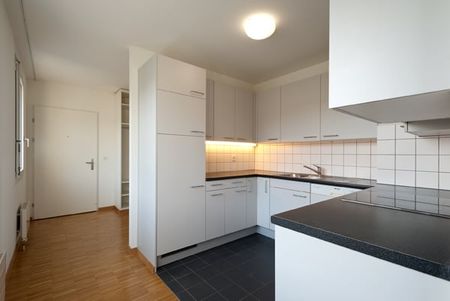 "Helle, schöne Dachwohnung mit über 100 m2" - Photo 2