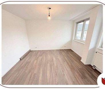 Saniert: Helle Citywohnung mit überdachtem Balkon – nahe Innenstadt - Foto 3