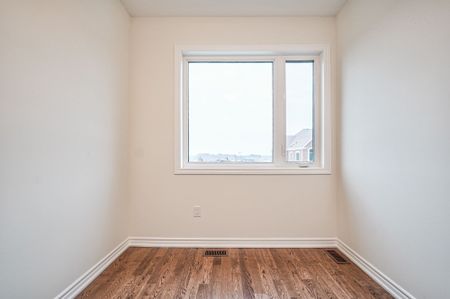 For Lease - 4 Thomas Frisby Jr. Crescent, Markham, Ontario - Photo 3