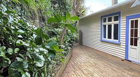 Peaceful 4 bedroom plus 2 bath home in Brooklyn - Photo 3