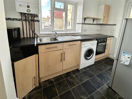 1 bedroom flat to rent - Photo 4