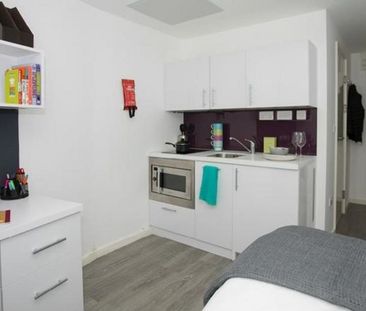 Studio to rent - Photo 6