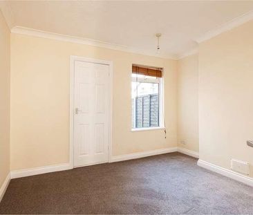 Charlotte Street, Sittingbourne, Kent, ME10 - Photo 6