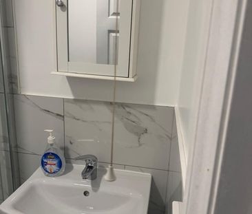 Studio Flat, Cobbold Road, NW10 - Photo 4