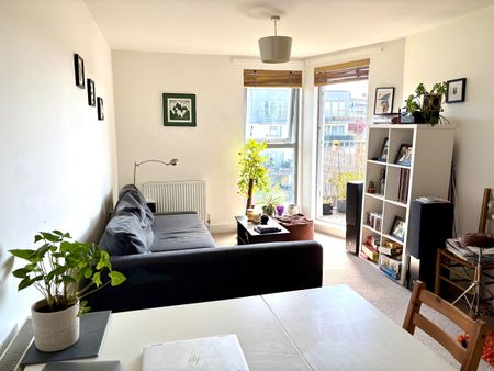 1 Bed Flat, Woodrow Court, SE5 - Photo 5