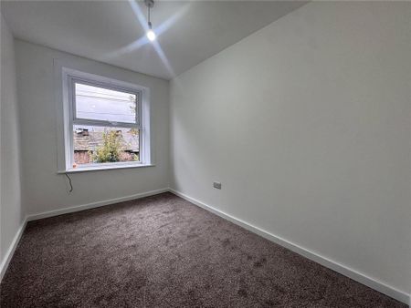 4 bedroom terraced house to rent - Photo 4