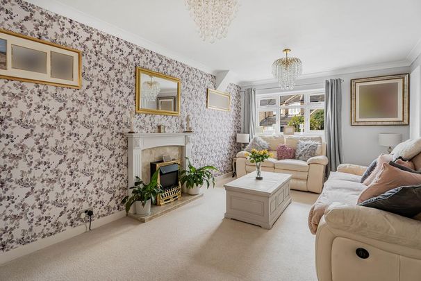 3 bedroom semi-detached house to rent - Photo 1