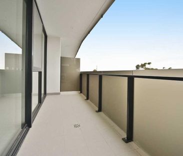 Perfect Blend of Comfort and Style in Maribyrnong - Photo 1