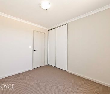3 Piesley Street, Hammond Park WA 6164 - Photo 2