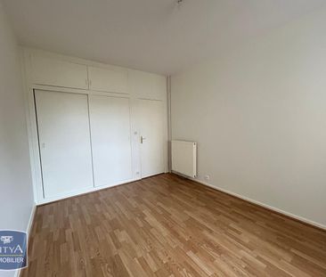 Location Appartement 4 pièces 86m² LE MANS 72000 - Photo 2