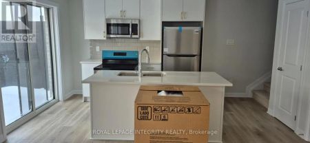 3 - 401 GLENROY GILBERT DRIVE - Photo 3