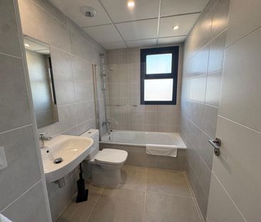 Middle Floor Apartment in Estepona - Photo 1