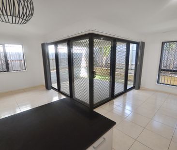 43 Chamberlain Rise, Ormeau Hills QLD 4208 - House For Rent | Domain - Photo 4