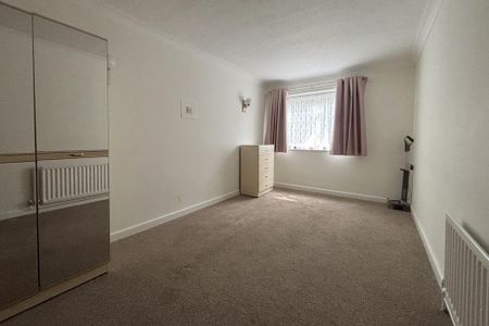 1 bedroom retirement property to rent - Photo 4