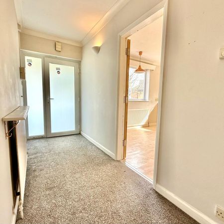 2 bedroom semi-detached house to rent - Photo 3