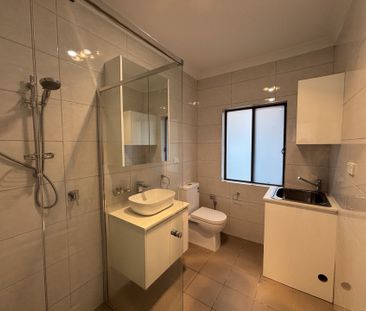 Low-maintenance granny flat in convenient & private location - Photo 5