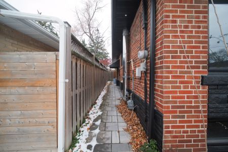 For Lease - 56 Burrows Avenue Unit# Lower, Toronto, Ontario - Photo 2