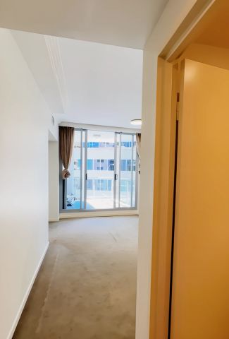 2 bed 1.5 bath - Photo 2